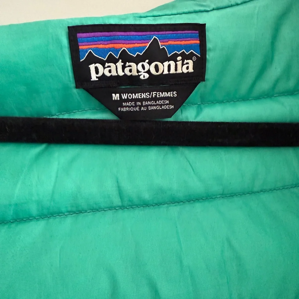 Women’s Patagonia Teal Puffer Jacket with Hood Size Medium - Picture 5 of 6